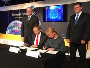 Firma del acuerdo de la ESA y la Unión Europea