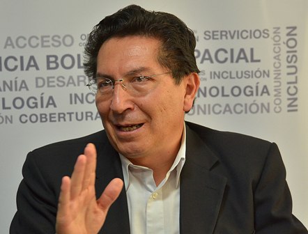 Director de la agencia espacial de Bolivia