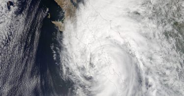 Huracán Newton captado por Terra el 6 de septiembre